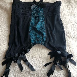Kiss Me Deadly UK - longline Vargas girdle in teal